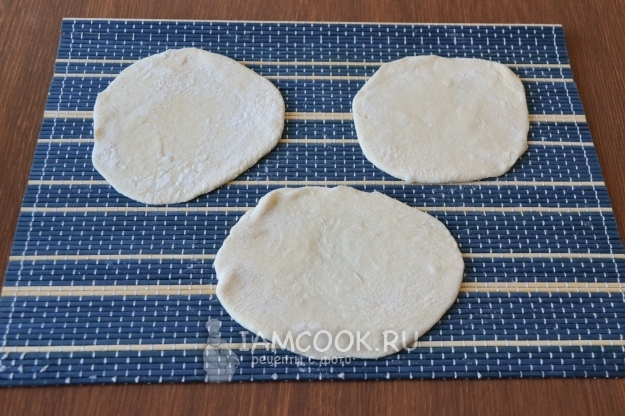 Раскатать тесто