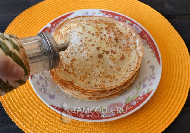 Фото тонких дрожжевых блинов на молоке