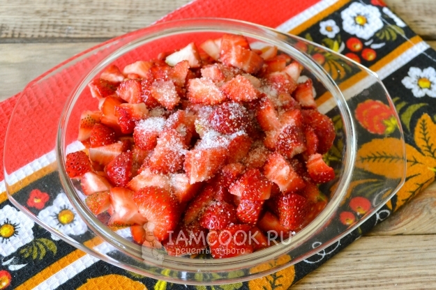 Посыпать сахаром