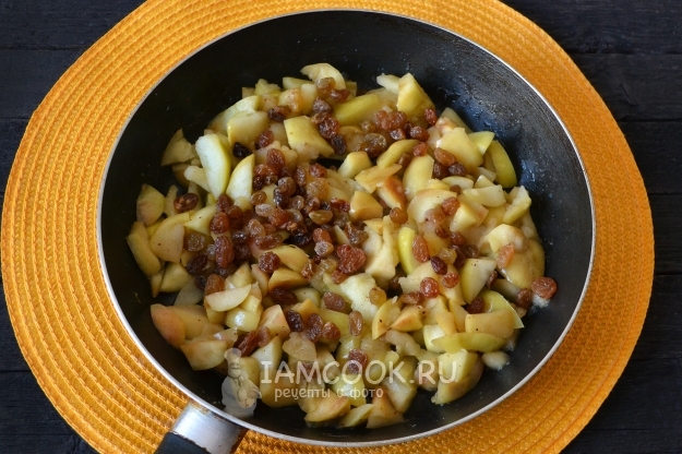 Положить изюм