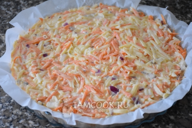 Выложить массу в форму