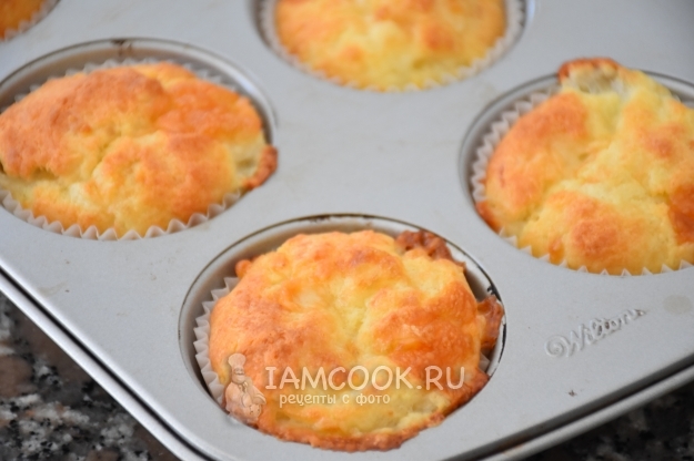 Рецепт закусочных маффинов «3 сыра»