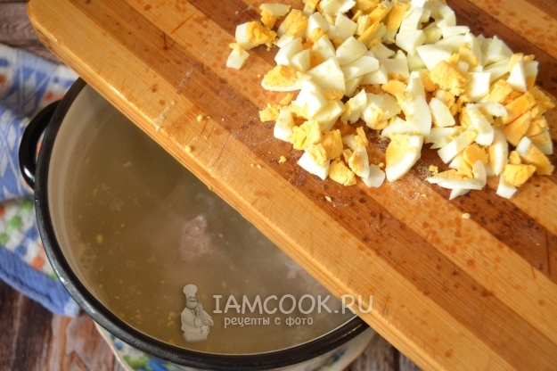 Добавить яйца