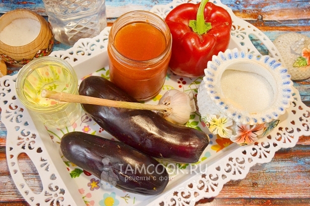 Ингредиенты для салата из баклажанов и перца на зиму