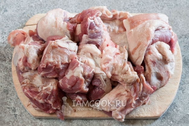 Порезать мясо на куски