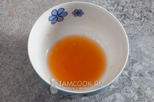 Выжать сок из апельсина