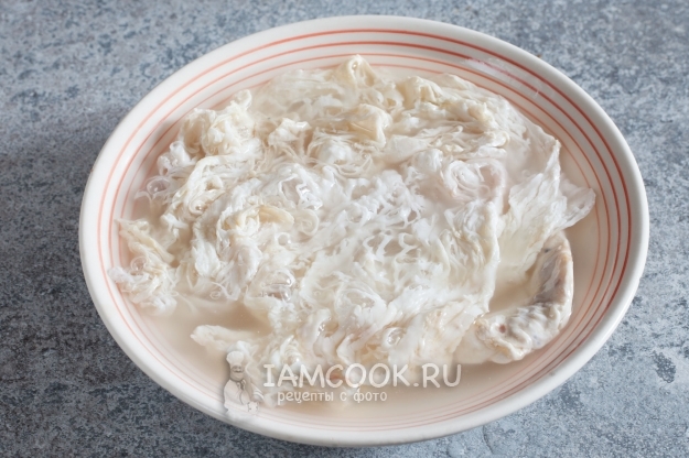 Замочить сальник в воде