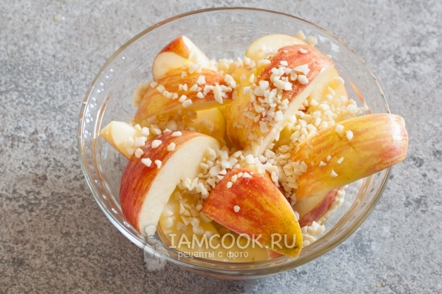 Рецепт постного салата с яблоками