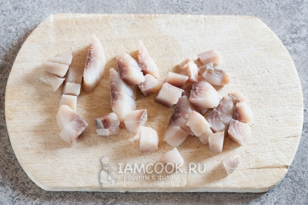 Порезать рыбу