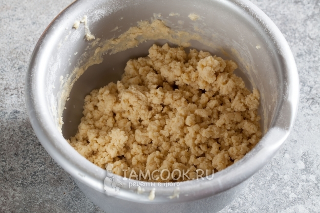 Взбить тесто миксером