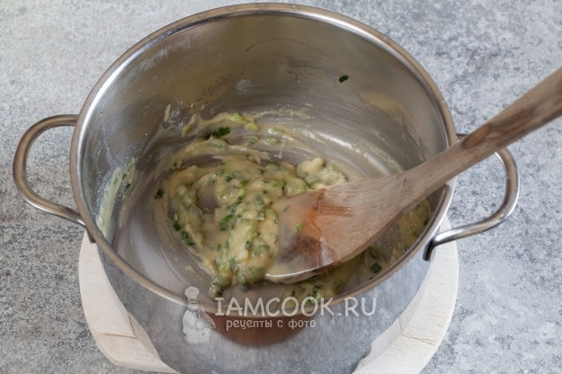 Всыпать муку