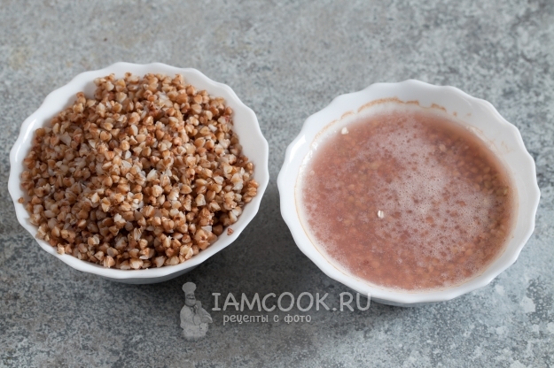 Подержать гречку в воде