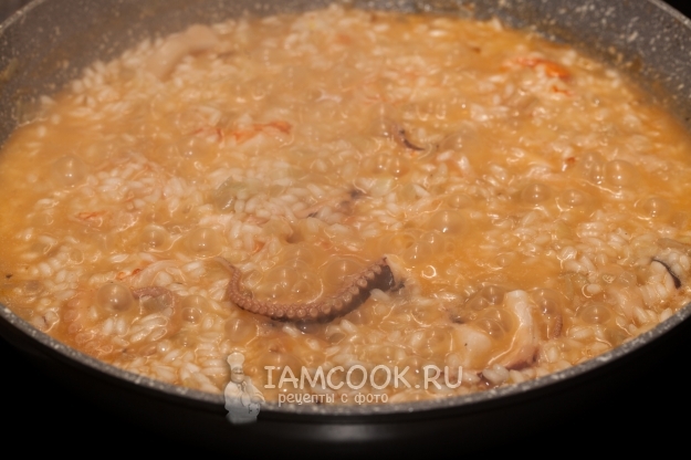 Влить бульон