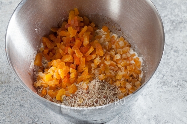 Положить курагу