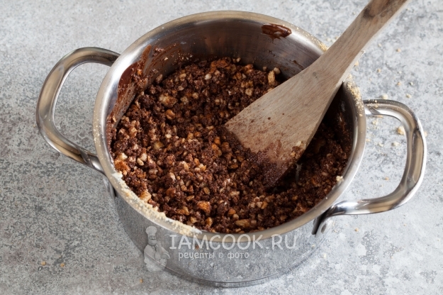 Соединить шоколад с печеньем