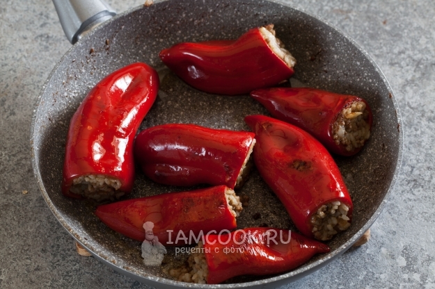 Пожарить перец на сковороде