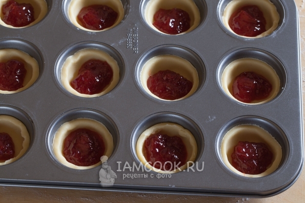 Положить джем