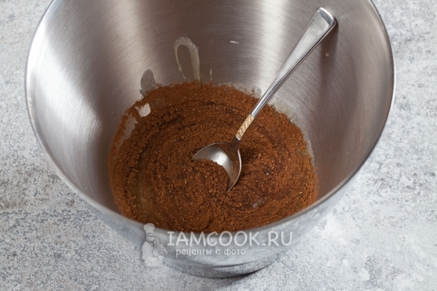 Всыпать приправу для пряников