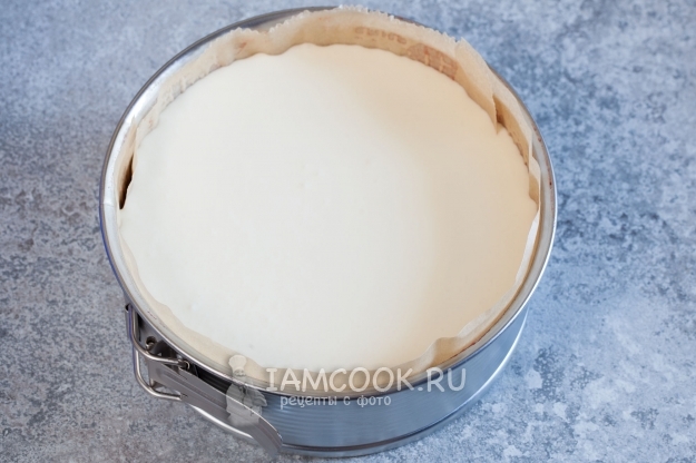 Влить сливочный мусс на кофейный