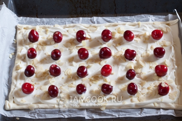 Положить черешню