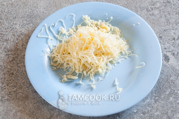 Натереть сыр