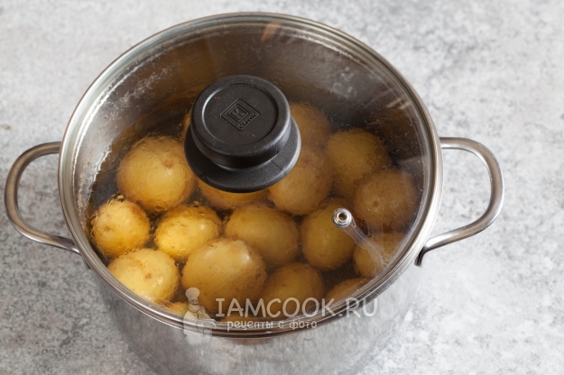 Сварить картофель