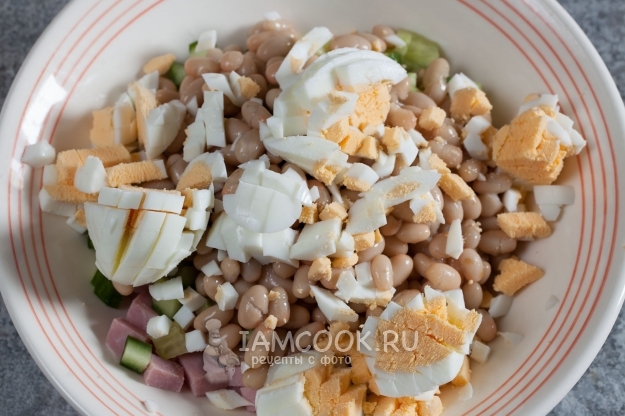 Добавить яйца