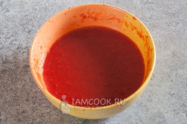 Пюрировать клубнику