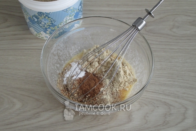 Всыпать сухие компоненты