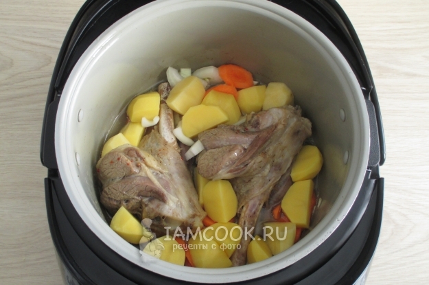 Положить картофель