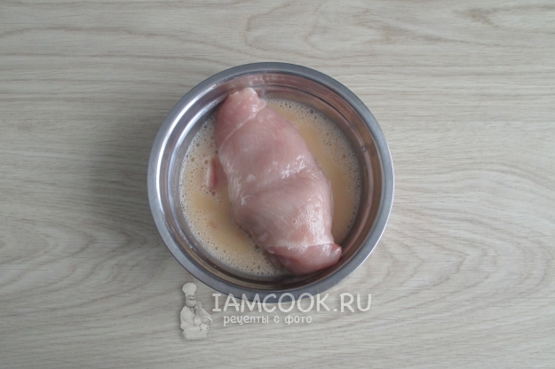 Обмакнуть заготовку в яйце