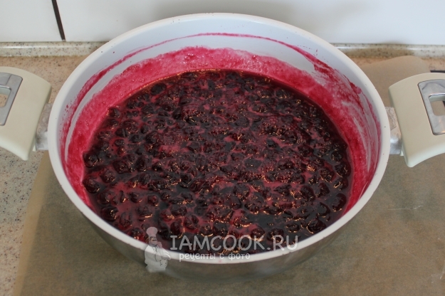 Уварить вишню