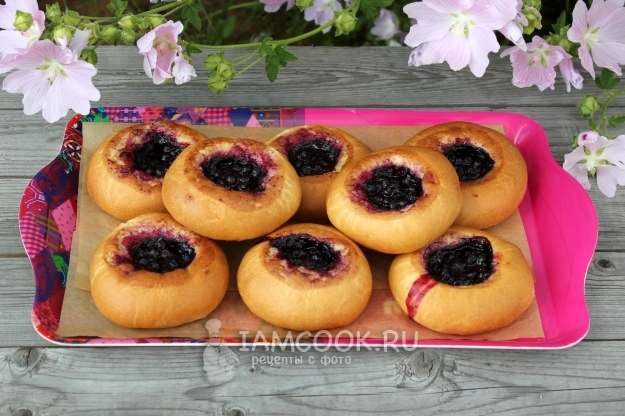 Рецепт ватрушек с черникой