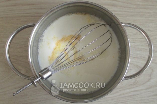 Влить молоко