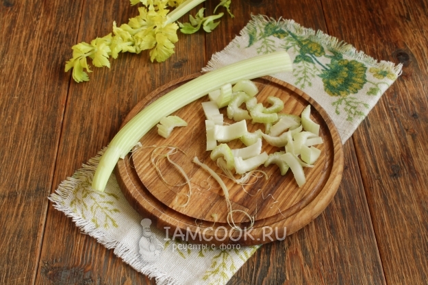 Порезать сельдерей
