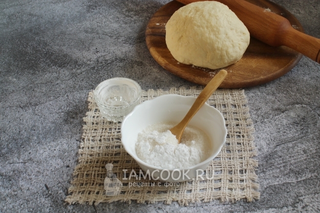 Смешать сахар с крахмалом