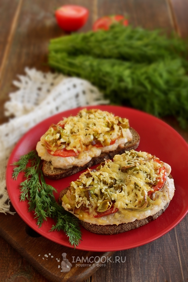 Рецепт куриных отбивных с луком-пореем в духовке