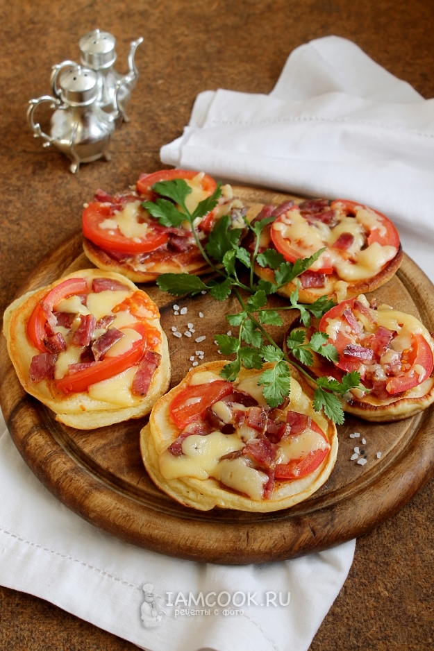 Рецепт оладий-пицц на кефире