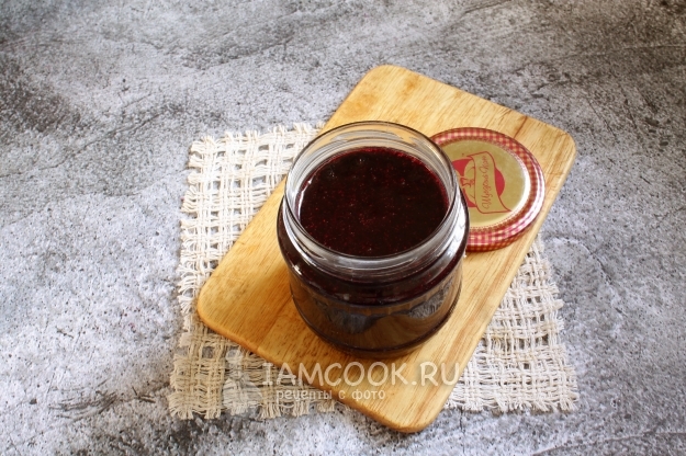 Переложить варенье в банку