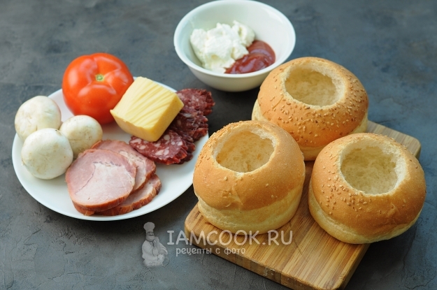 Удалить мякиш булочки