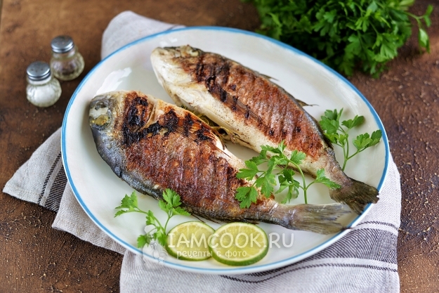 Рецепт дорадо-гриль с розмарином и лаймом