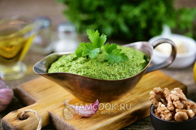 Рецепт соуса Песто «Весенний» (из первой зелени)