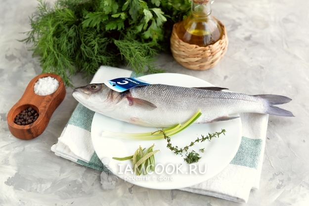 Ингредиенты для сибаса, запеченного с ароматными травами