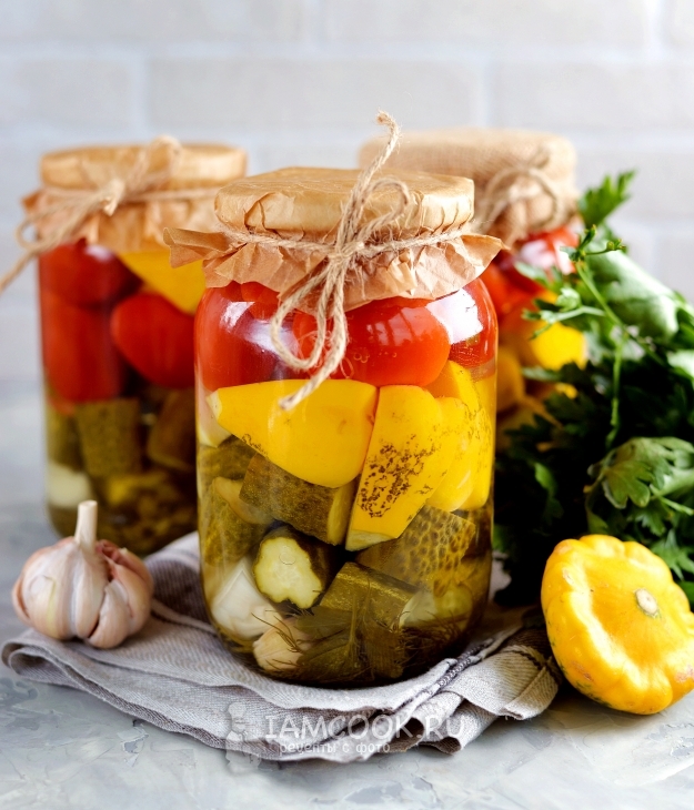 Рецепт ассорти из помидоров, огурцов и патиссонов на зиму