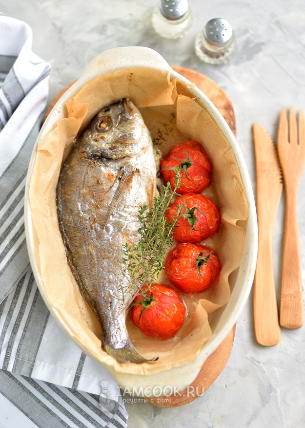 Рецепт дорадо, запеченной с голубым сыром