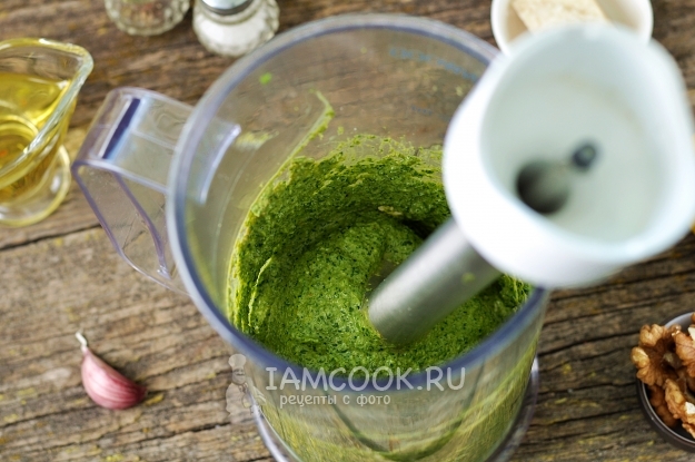 Взбить соус блендером