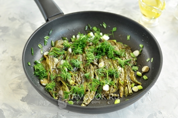 Положить укроп