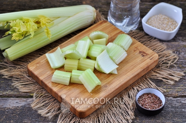 Порезать сельдерей