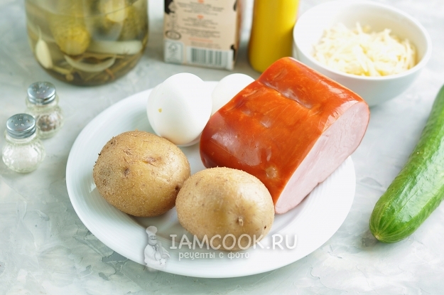 Ингредиенты для салата «Берлинский» с ветчиной и сыром