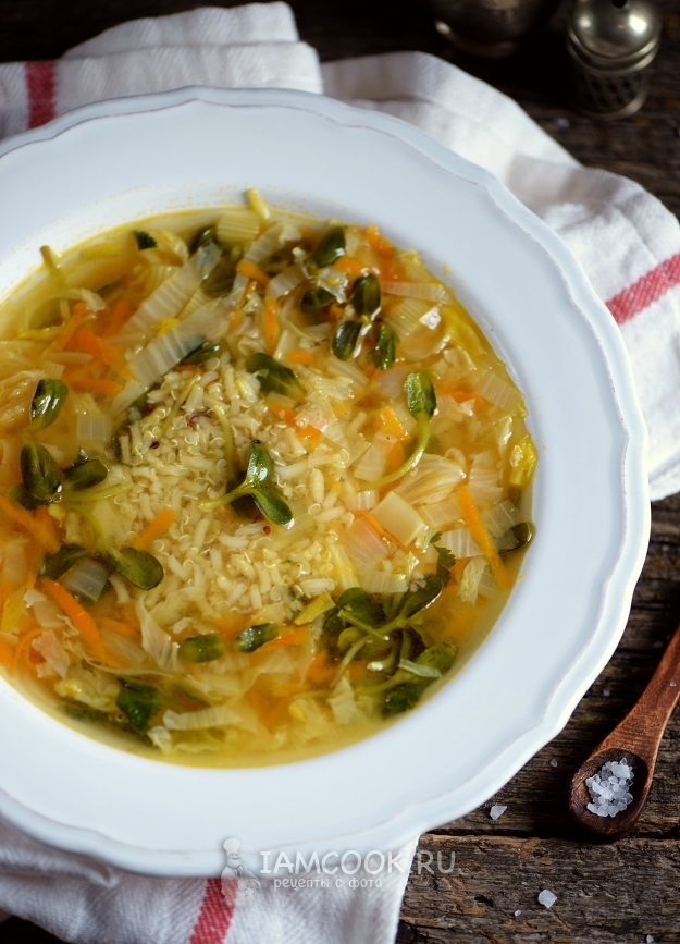 Рецепт супа с белой киноа и ростками подсолнечника